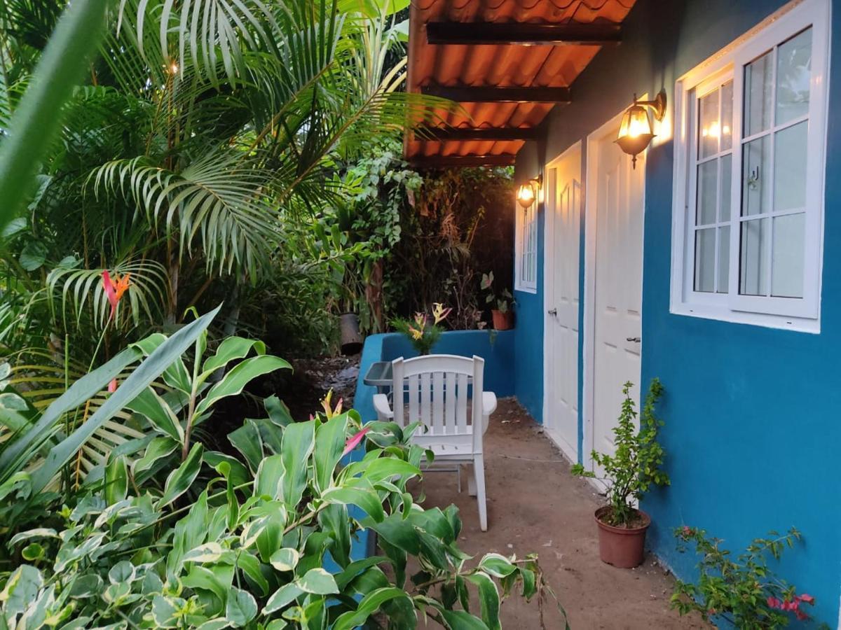 Hostal & Cafe Travelers Сантьяго Экстерьер фото
